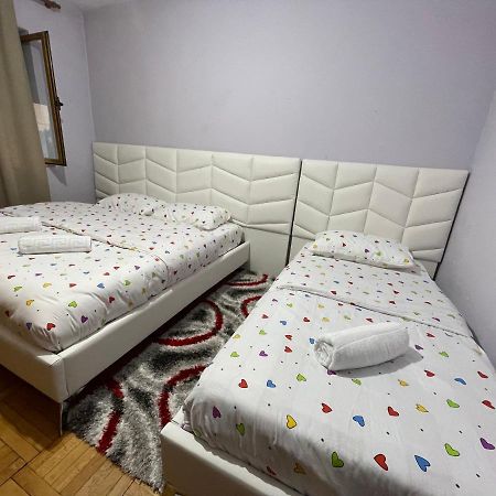 Main Square Tirana Apartment מראה חיצוני תמונה