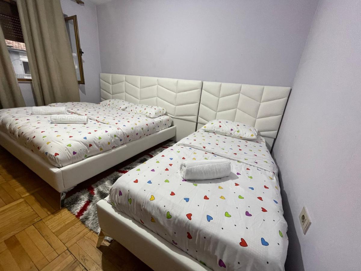 Main Square Tirana Apartment מראה חיצוני תמונה