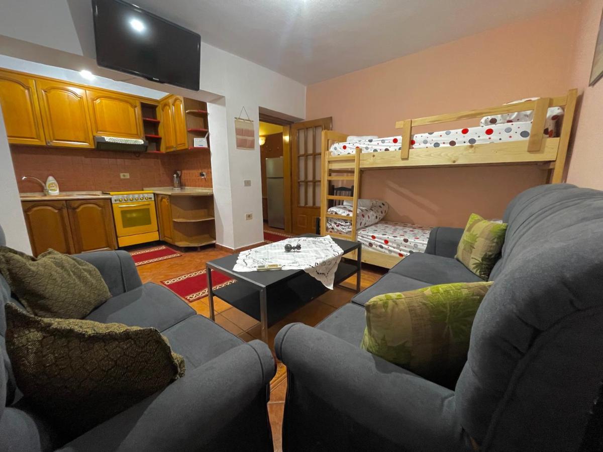 Main Square Tirana Apartment מראה חיצוני תמונה
